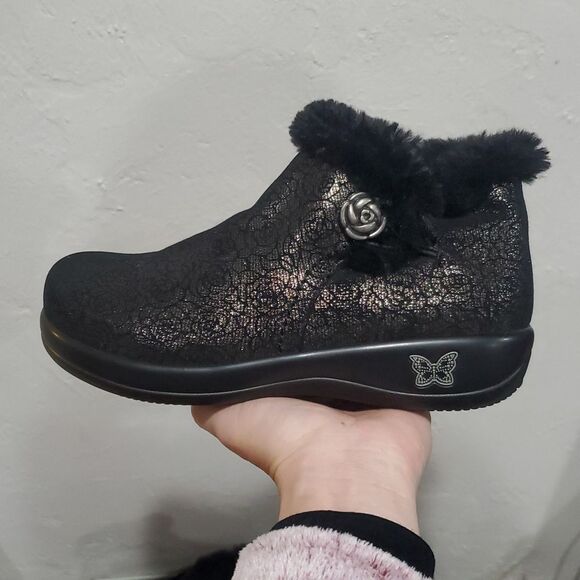 New Alegria Meri Fur Lined Gold Floral Booties Size 37 or 7 - Picture 3 of 13